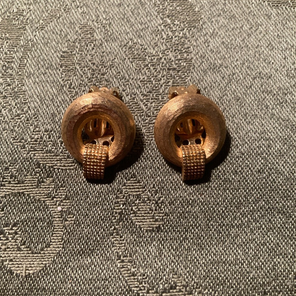 Vintage Clip On Earrings